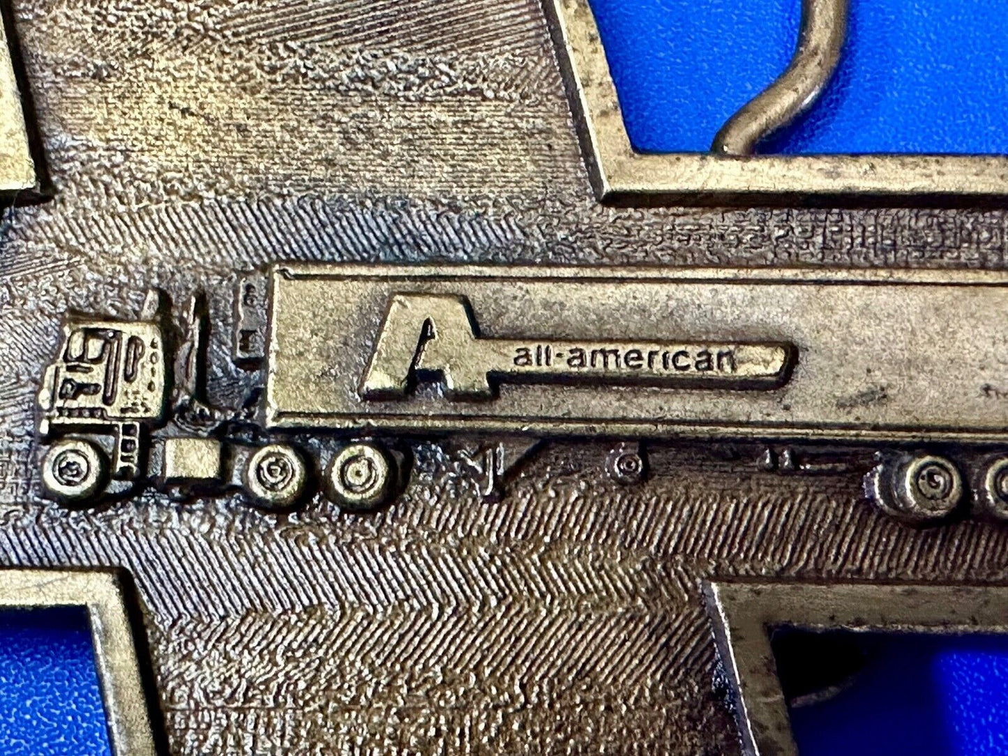 VINTAGE 1977 ALL AMERICAN DRIVERS TRUCK & TRANSPORT COMPANY BELT BUCKLE