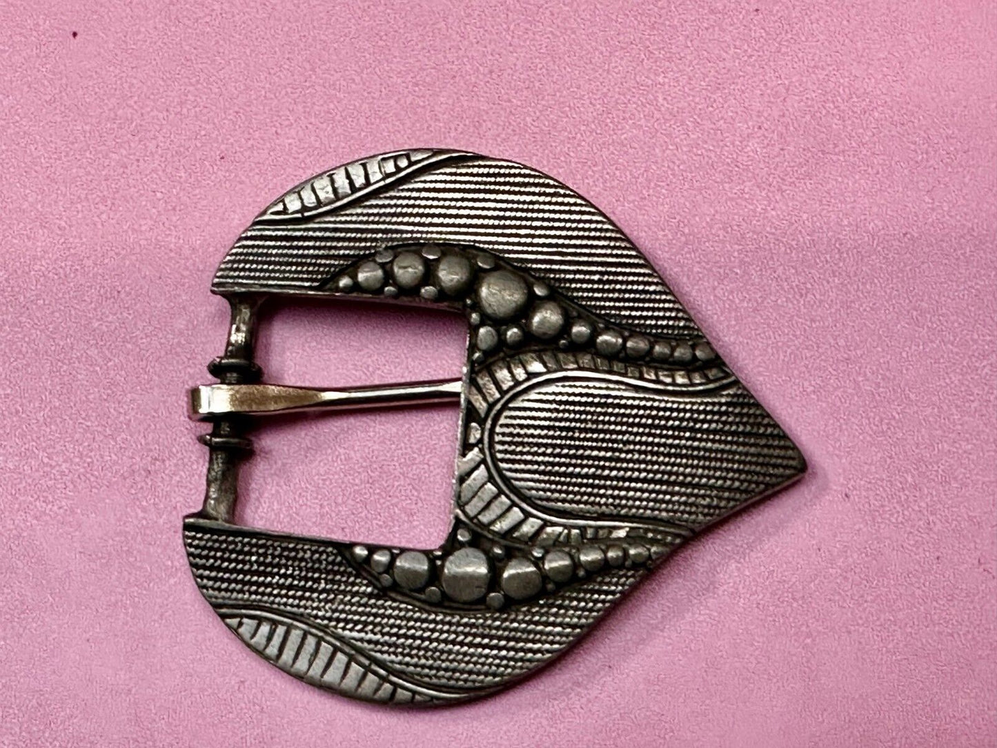 Beautiful Heart Shape Textured Replacement Dress Silver Tone Belt Buckle- MZ RCC