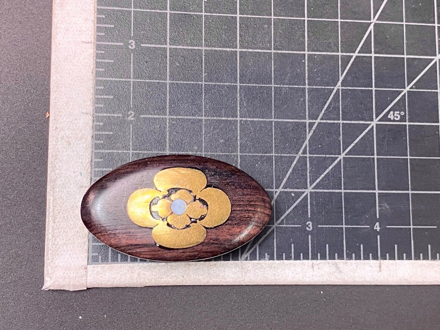Vintage 1980 inlaid wood flower artisan - solid brass QUALITY belt buckle