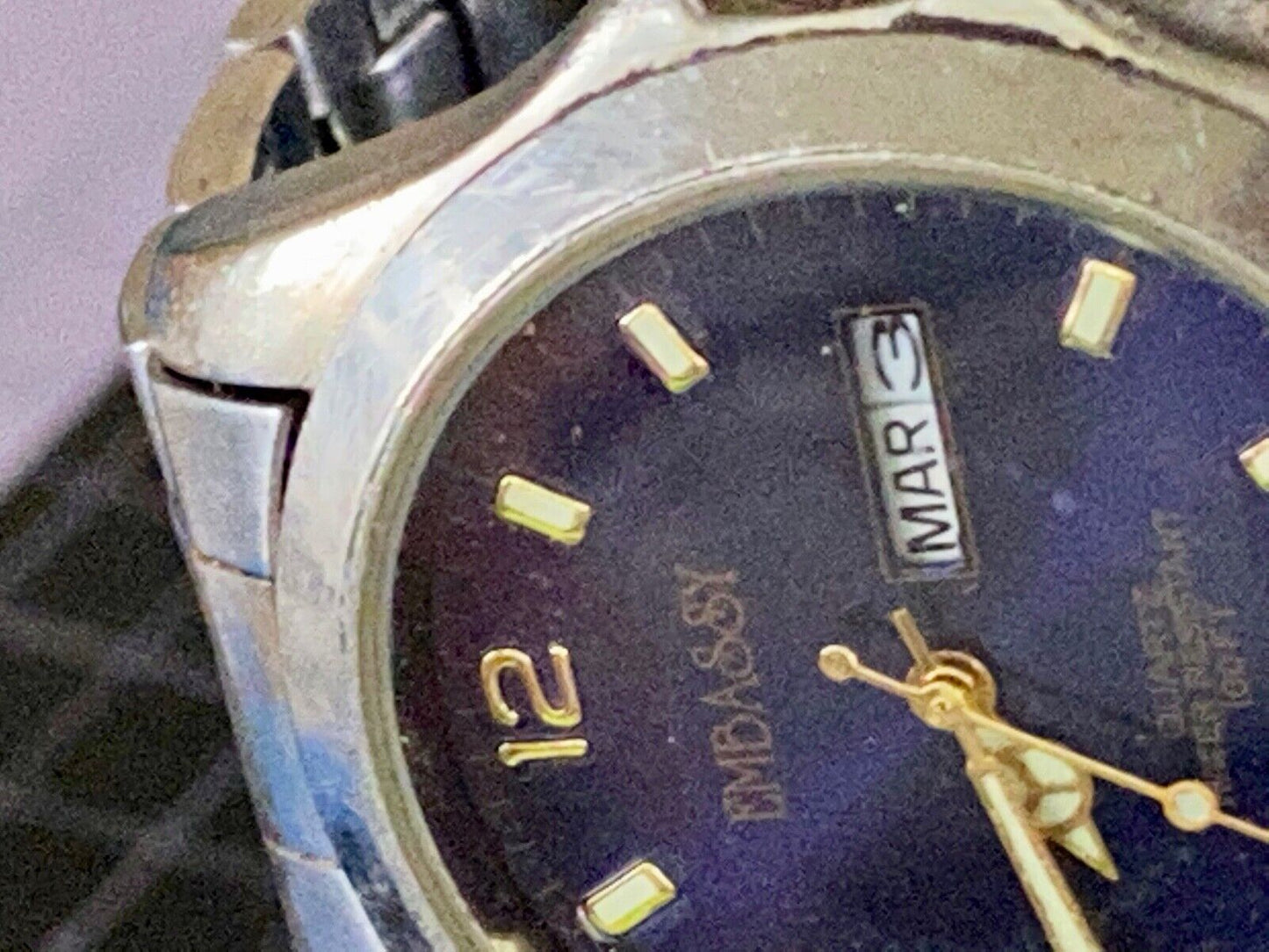 Vintage EMBASSY M8S512 WATCH with Day Date - fresh battery