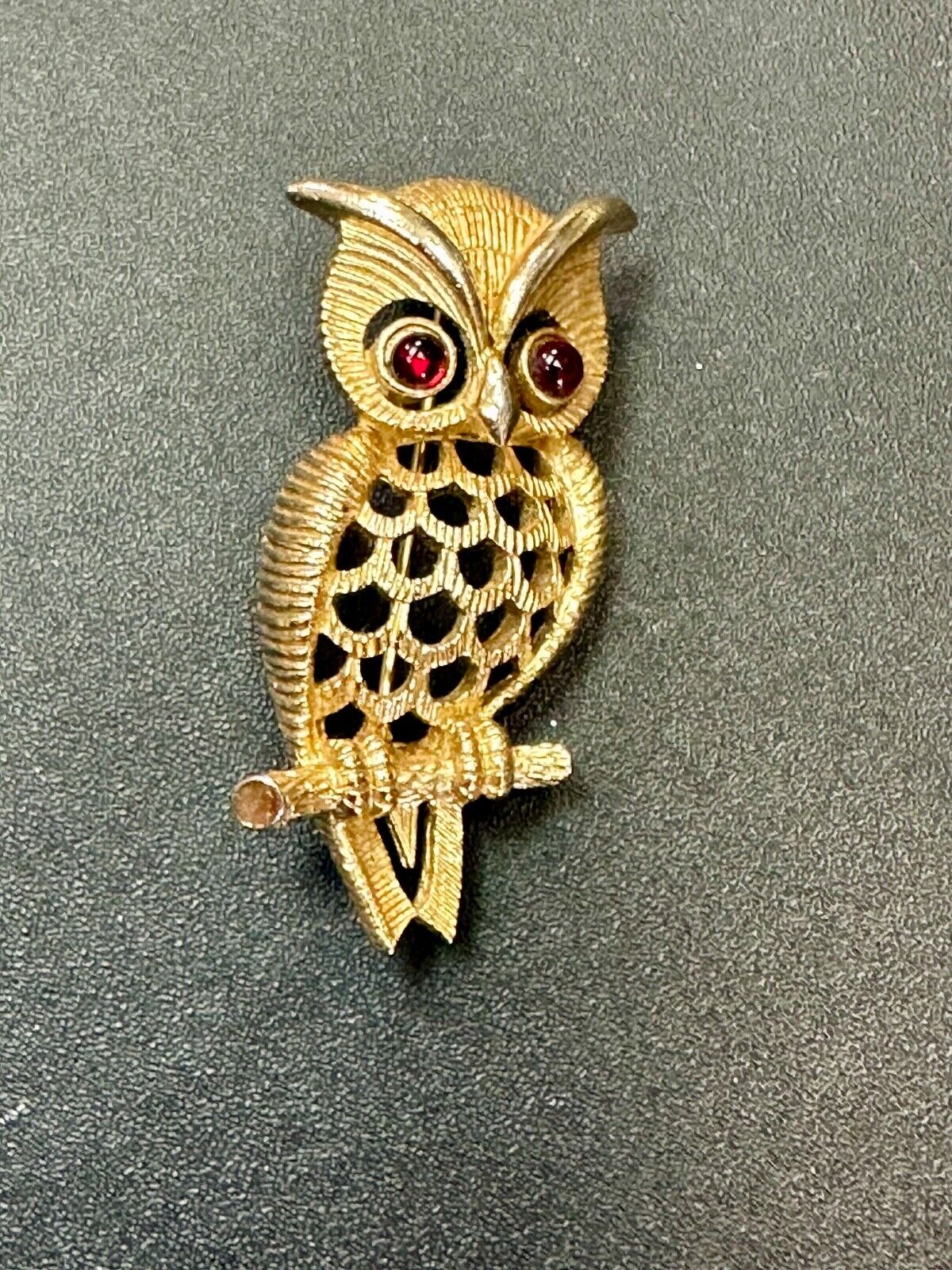 Avon Perched Owl Brooch Gold Tone Red Eyed Owl Pin