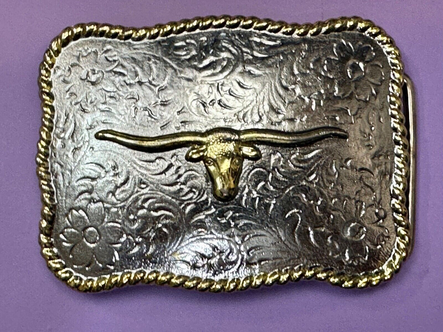 Texas Longhorn Cow Steer flower swirl Belt Buckle w/ thick rope boarder