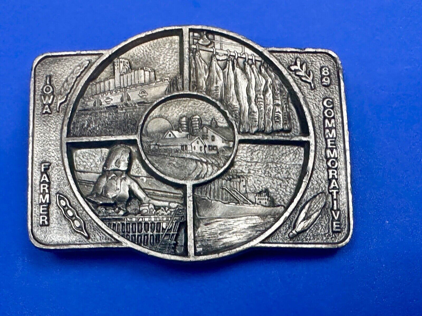 1989 Iowa Farmer - State Farm Commemorative belt buckle