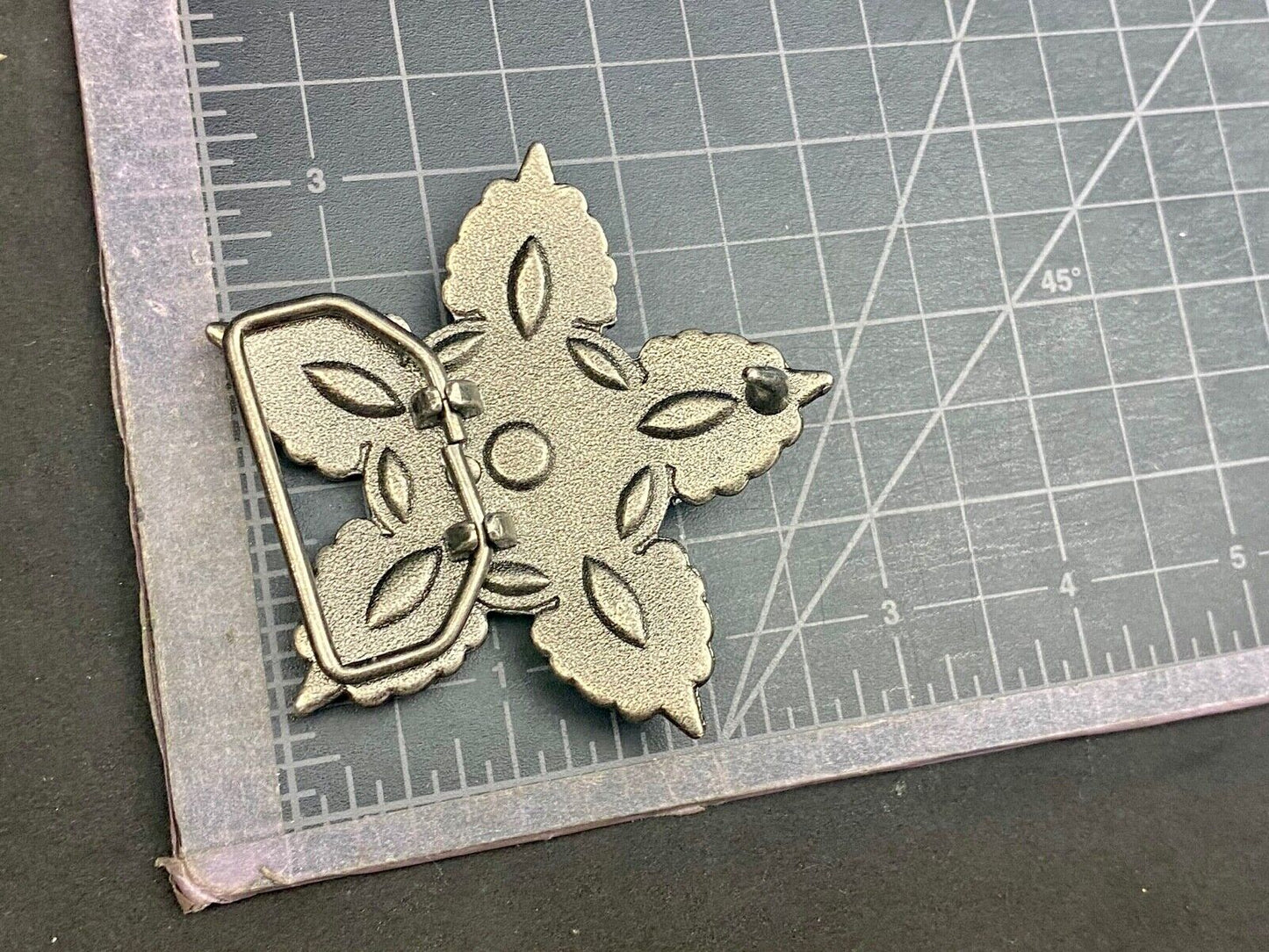 Beautiful figural star with pink accent rhinestones