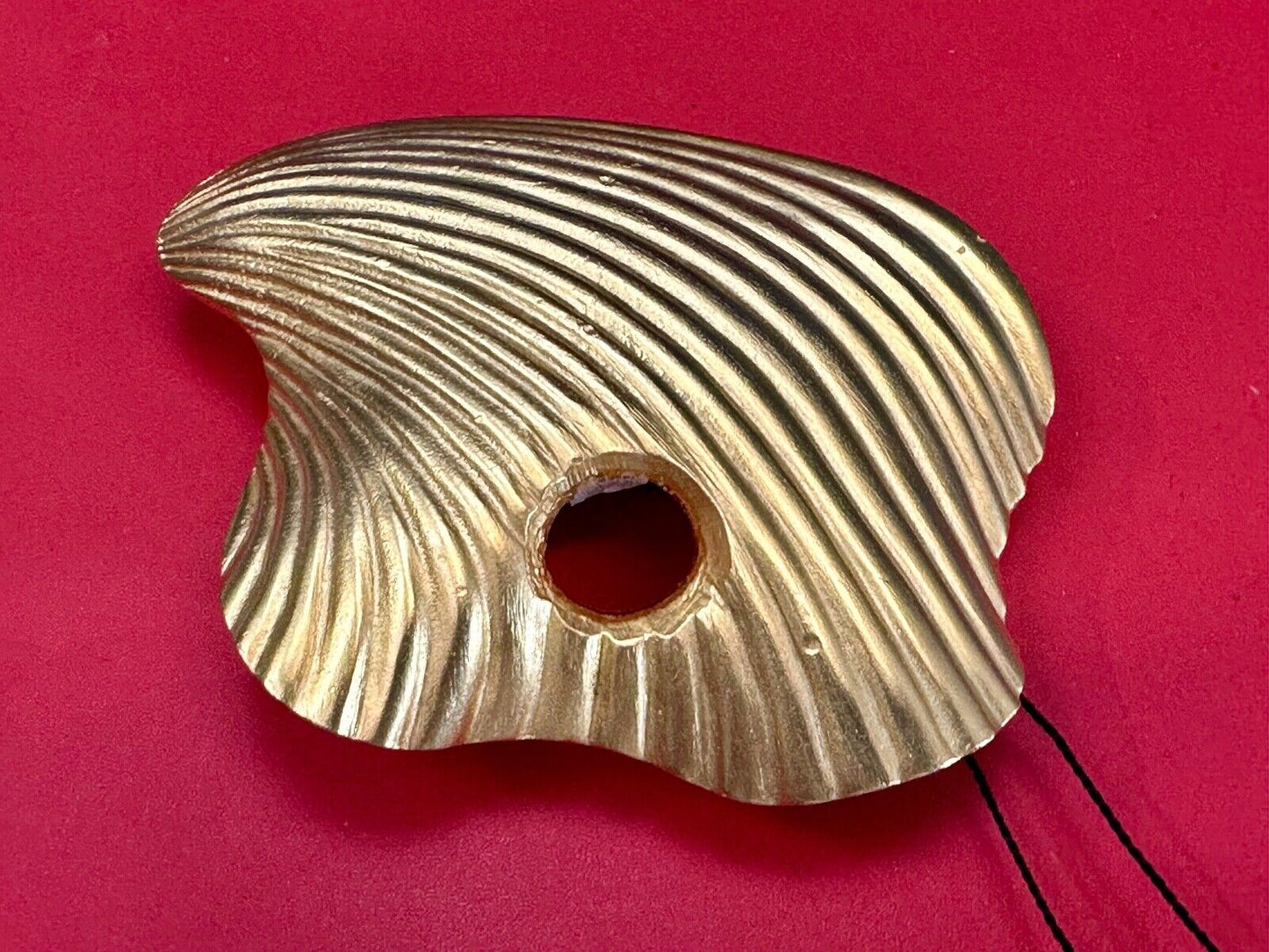 Susan Maddox gold tone abstract style NOS belt buckle
