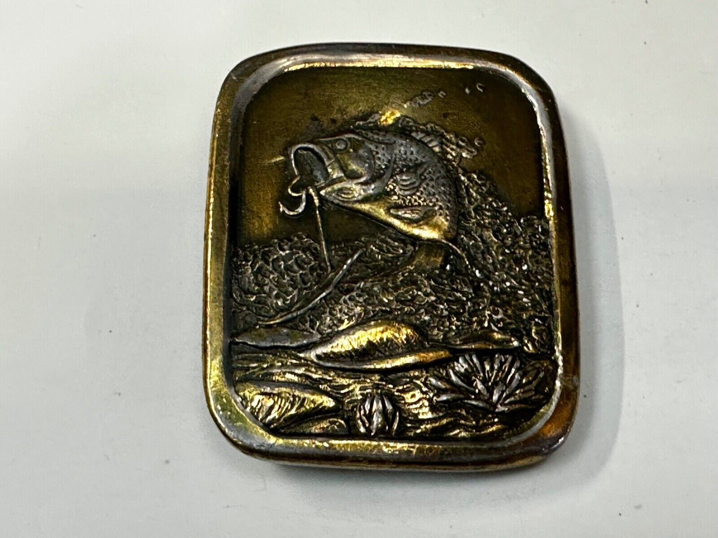 Bass Sport Fishing Vintage 1976 Indiana Metal Craft Belt Buckle