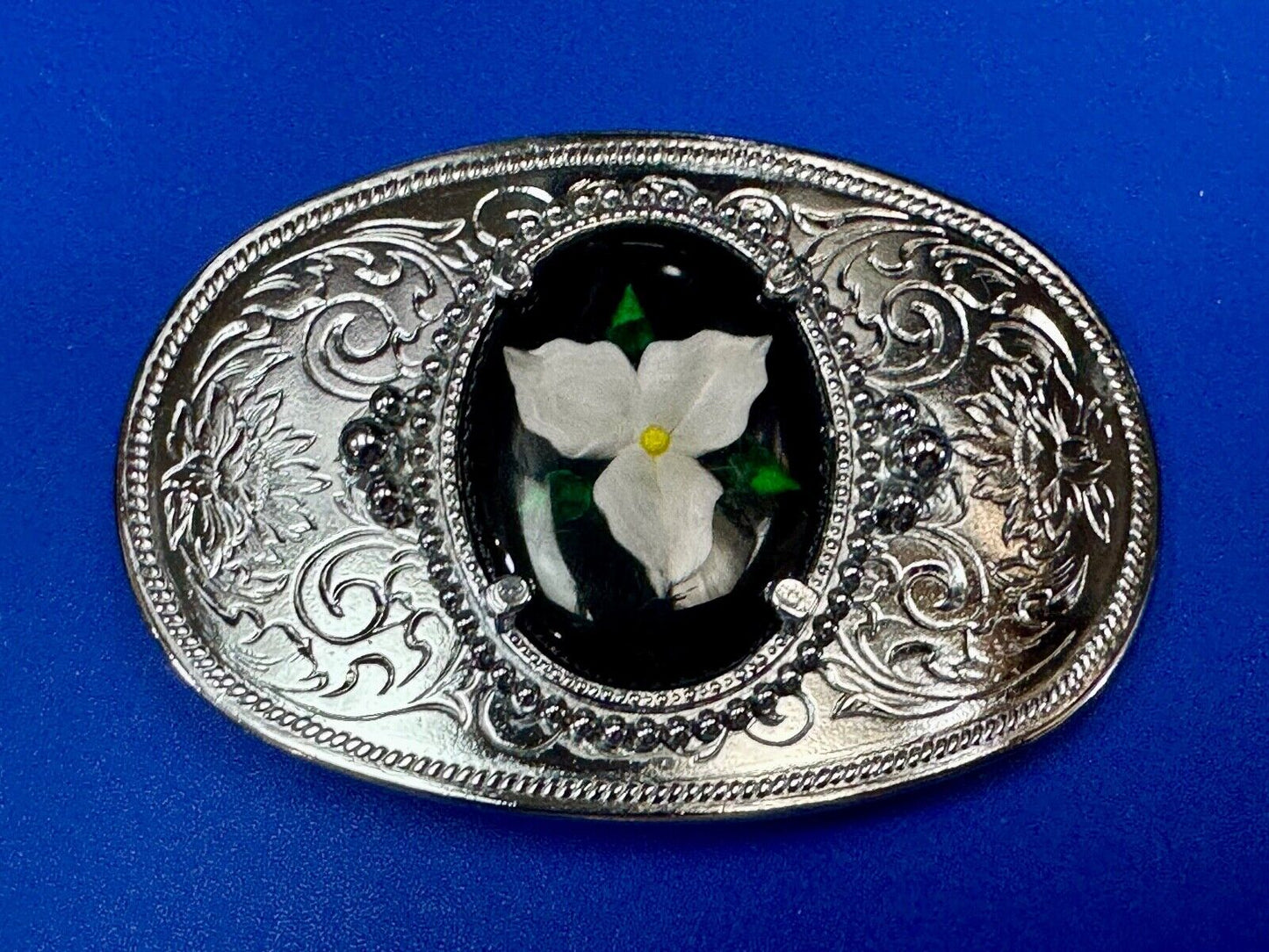 Beautiful Flower as Western oval centerpiece Cab Style belt buckle