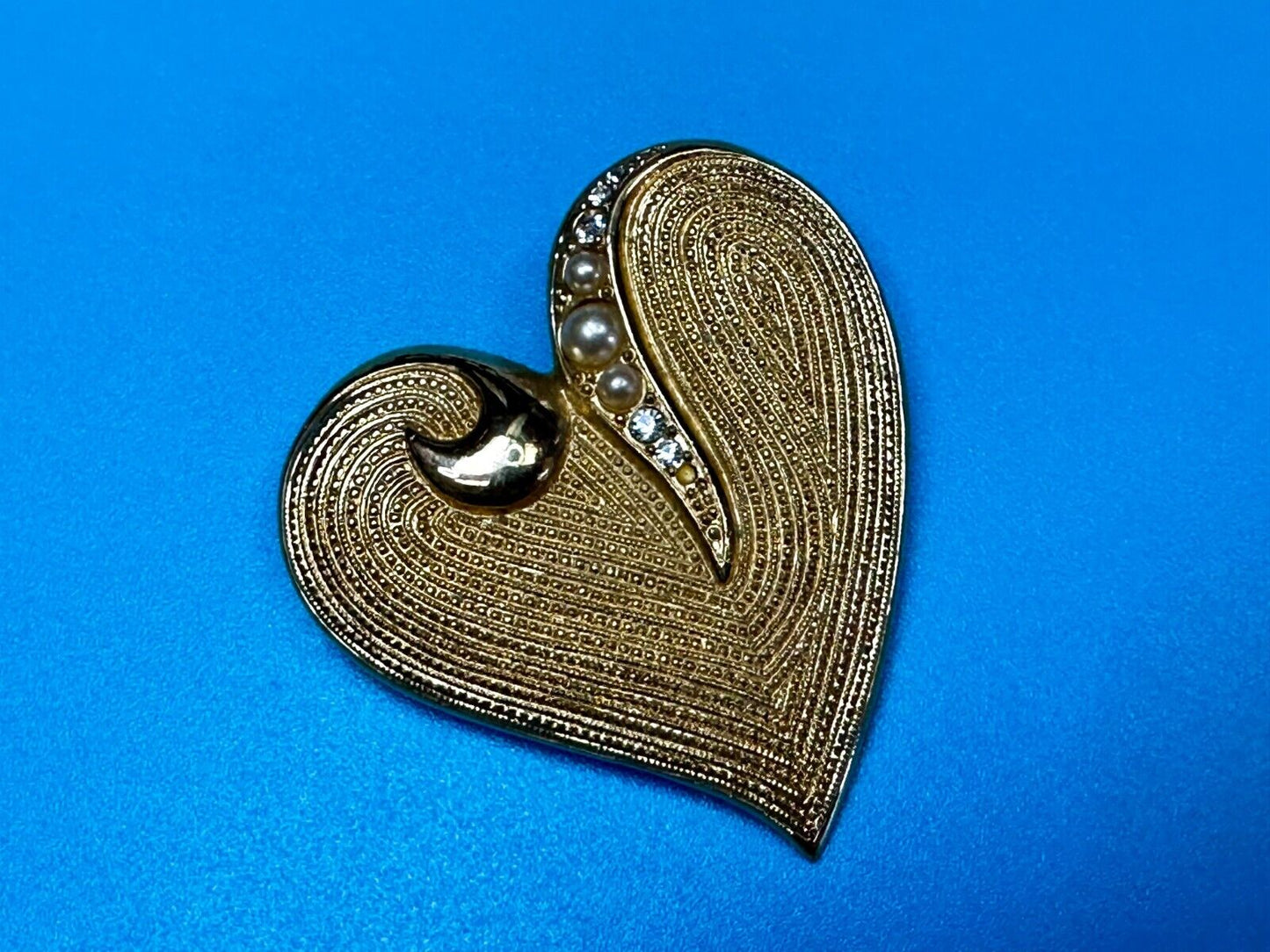 Textured Heart Rhinestones Pearl Brooch by Venue USA - Pin Missing Rhinestone