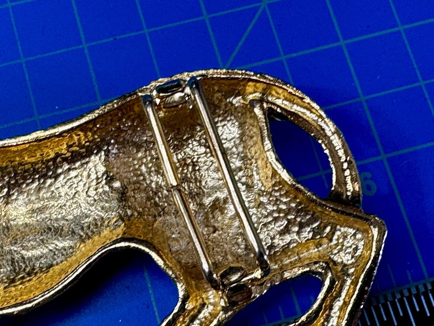 Badger? Leopard - Vintage Animal 6" Wide Gold Tone Vintage Belt Buckle