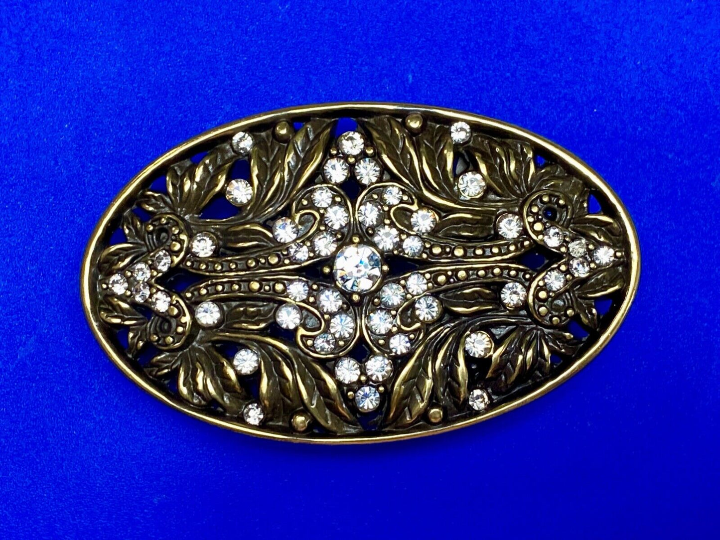 Beautiful Clear Rhinestone covered western see through belt buckle