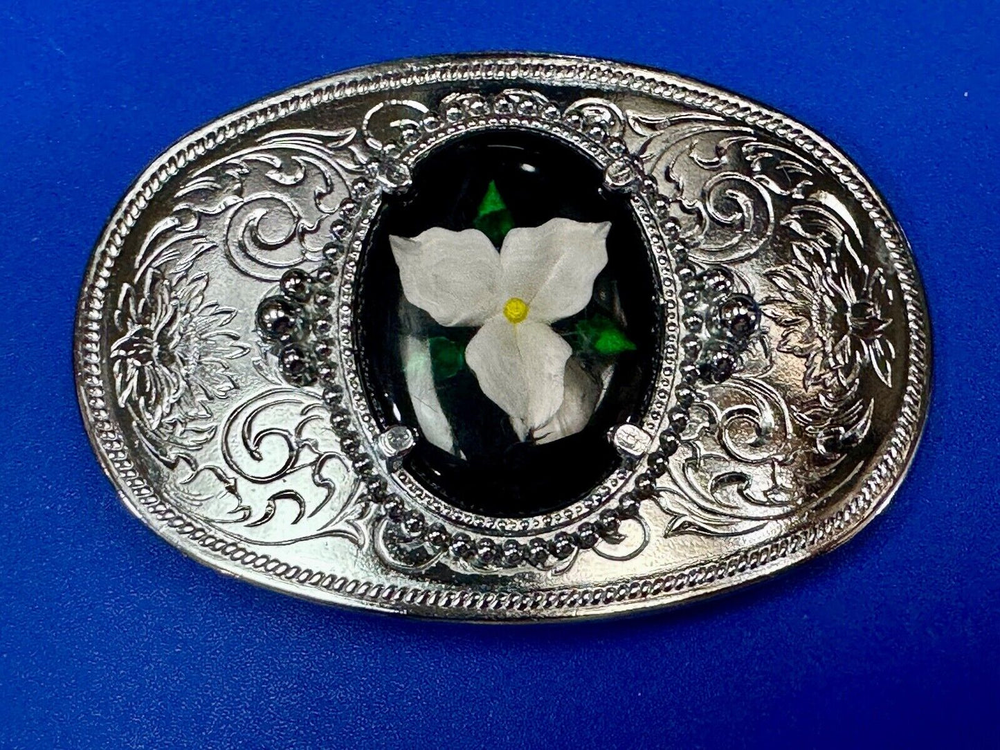 Beautiful Flower as Western oval centerpiece Cab Style belt buckle