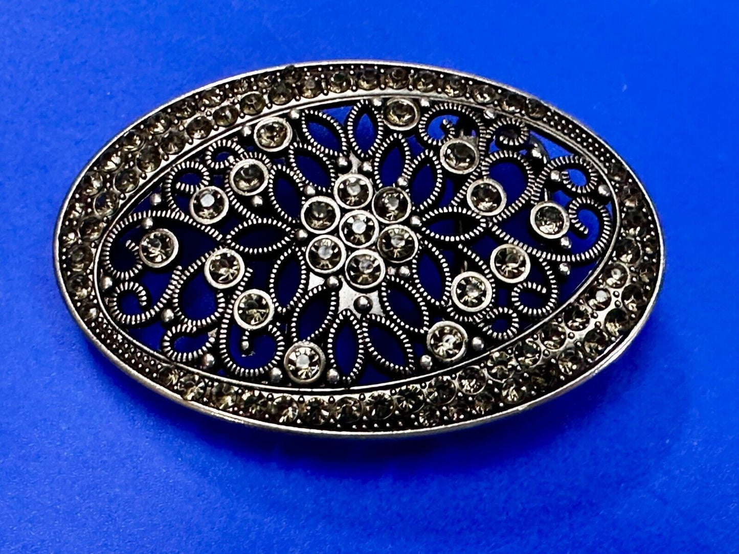 Beautiful Victorian Style Flower See Through Rhinestone Accented Belt Buckle