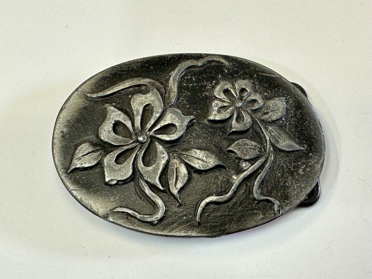 Artisan Pewter? Flower theme belt buckle - Beautiful and unique!