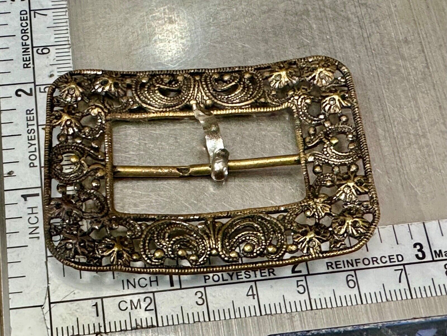 Beautiful antique silver color see through flower swirl belt buckle