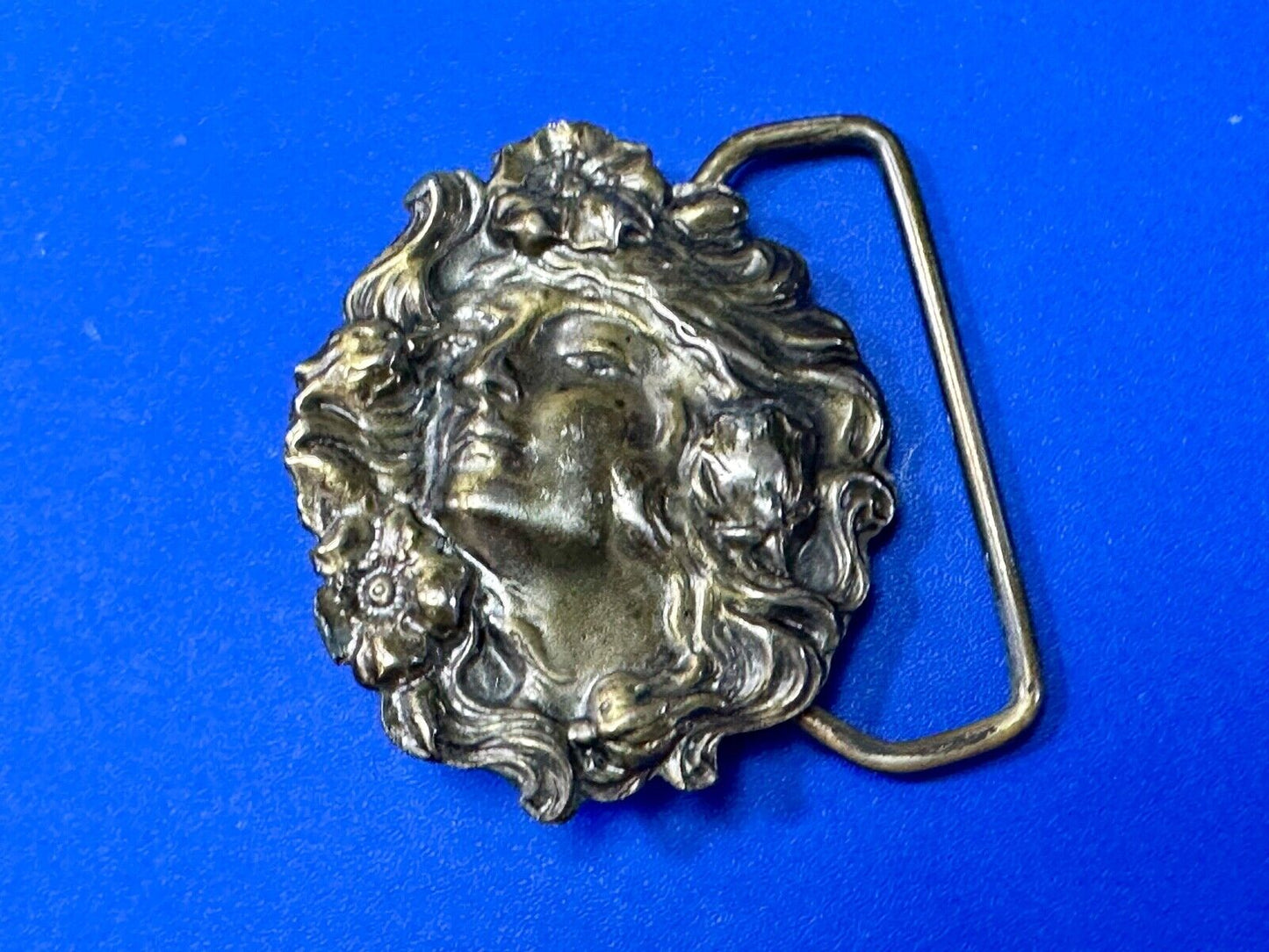 Beautiful Women's Cameo - vintage Lewis belt buckle
