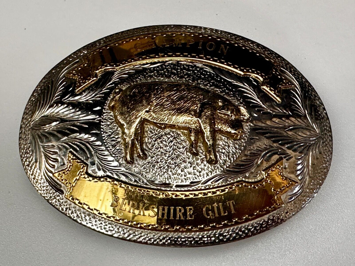 Berkshire Gilt Pig Breed Show Champion Ribbon Trophy Award Design Belt Buckle