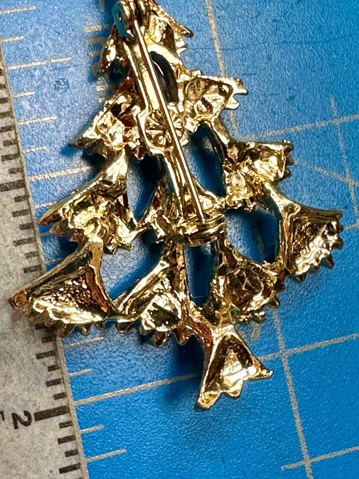 Vintage Christmas Tree & Ornaments Gold Tone Red Green Holiday Brooch Pin