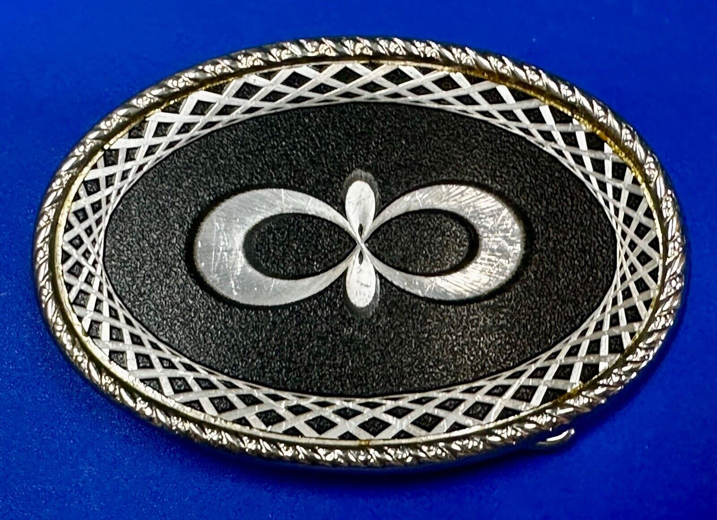 Vintage etched Figure 8 pattern on two tone Black & Silver Belt Buckle