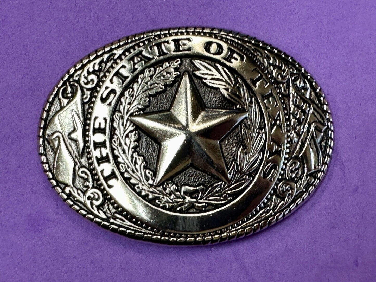 The great state of TEXAS - Tx Star Flag - Silver tone NOS belt buckle