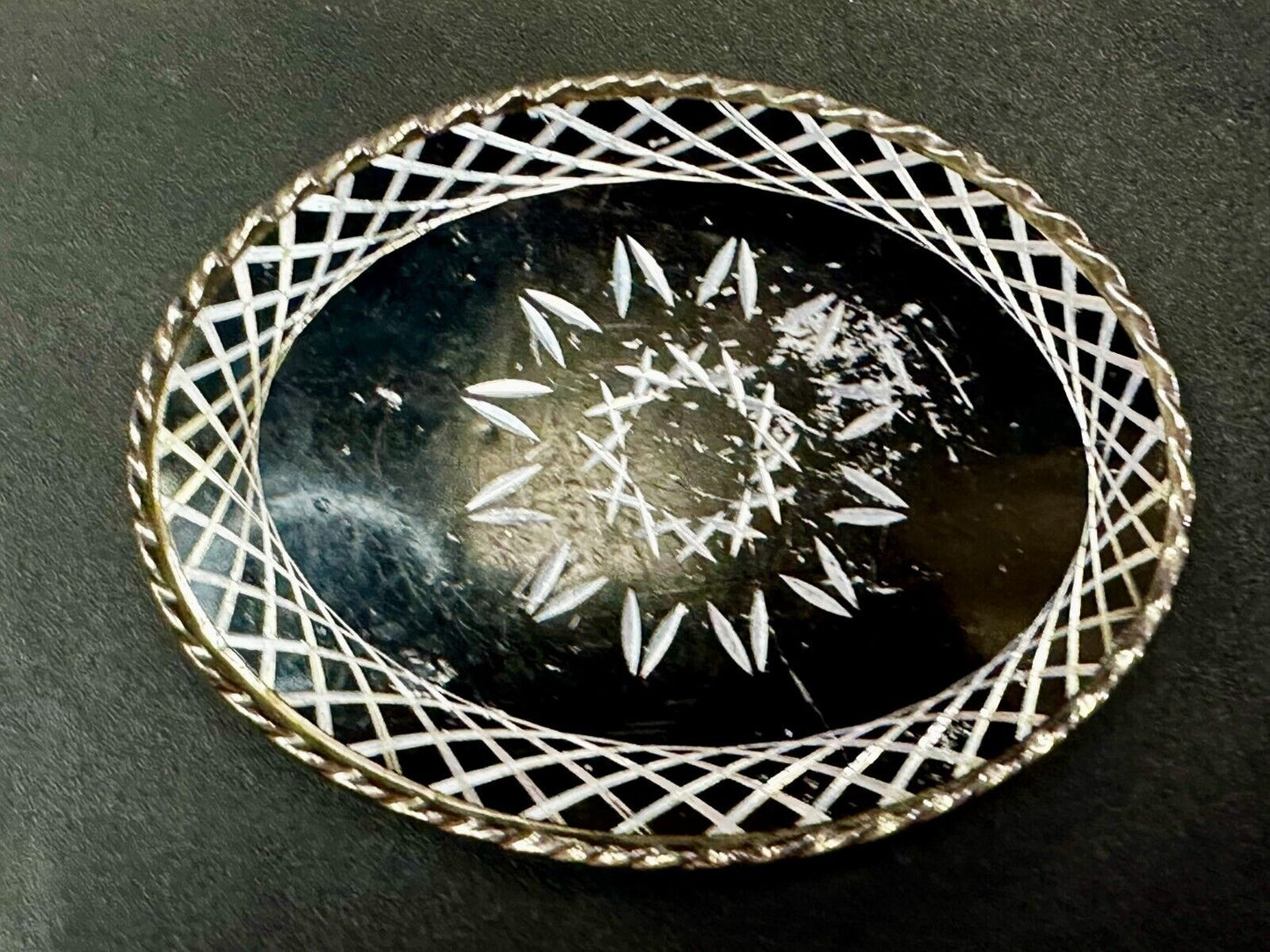 Black & Silver Color Starburst Spirograph Flower Pattern Western Belt Buckle - W
