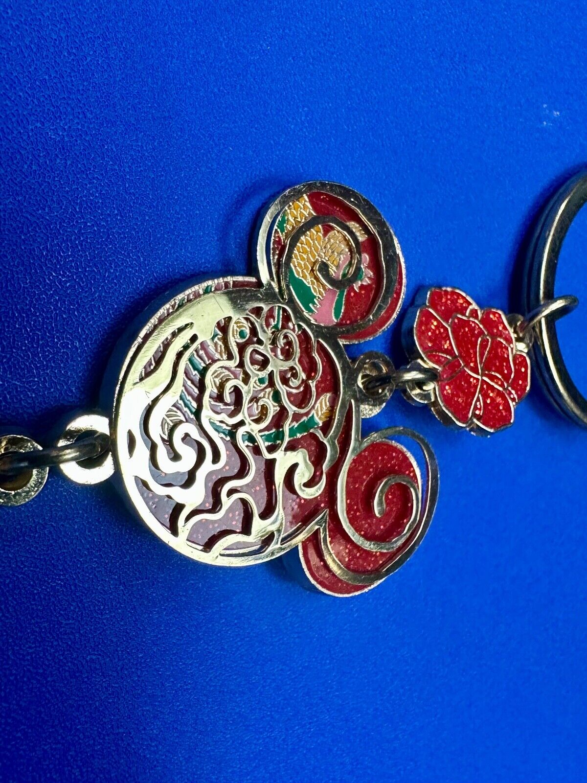 Vintage Dangle Minnie Mouse. - Disneyland Keychain - Key Ring Chain