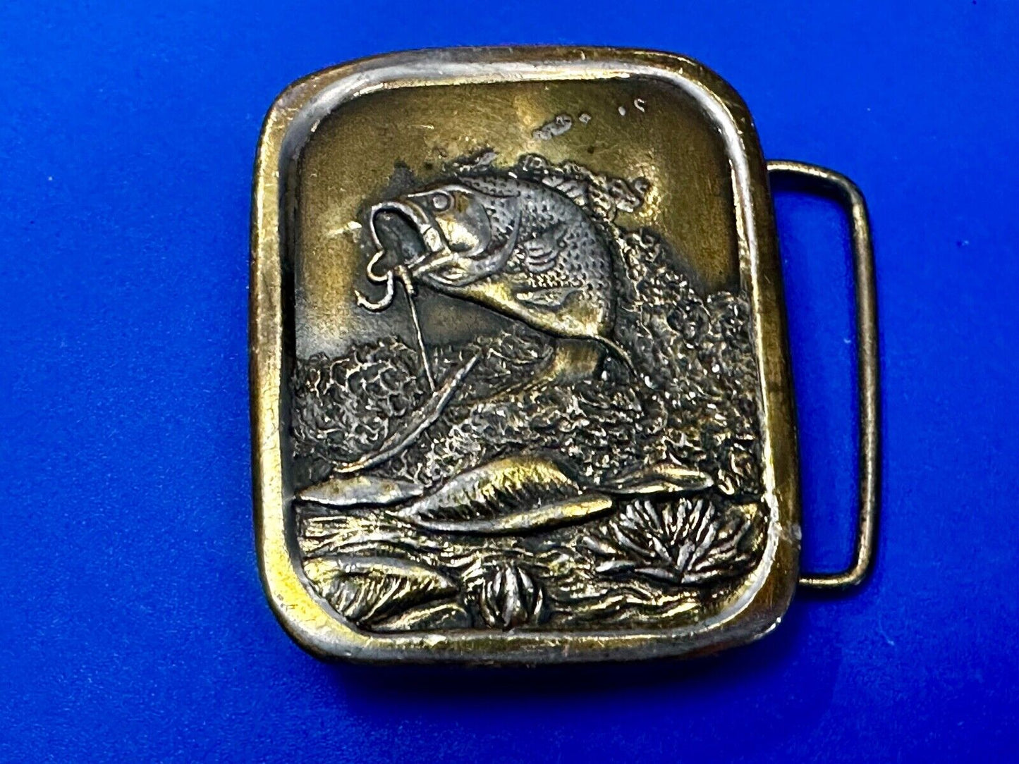Bass Sport Fishing Vintage 1976 Indiana Metal Craft Belt Buckle