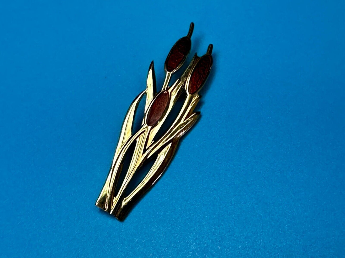 Beautiful Three Red Tulip Flower Gold Tone Vintage Brooch Pin - See Makers Mark!