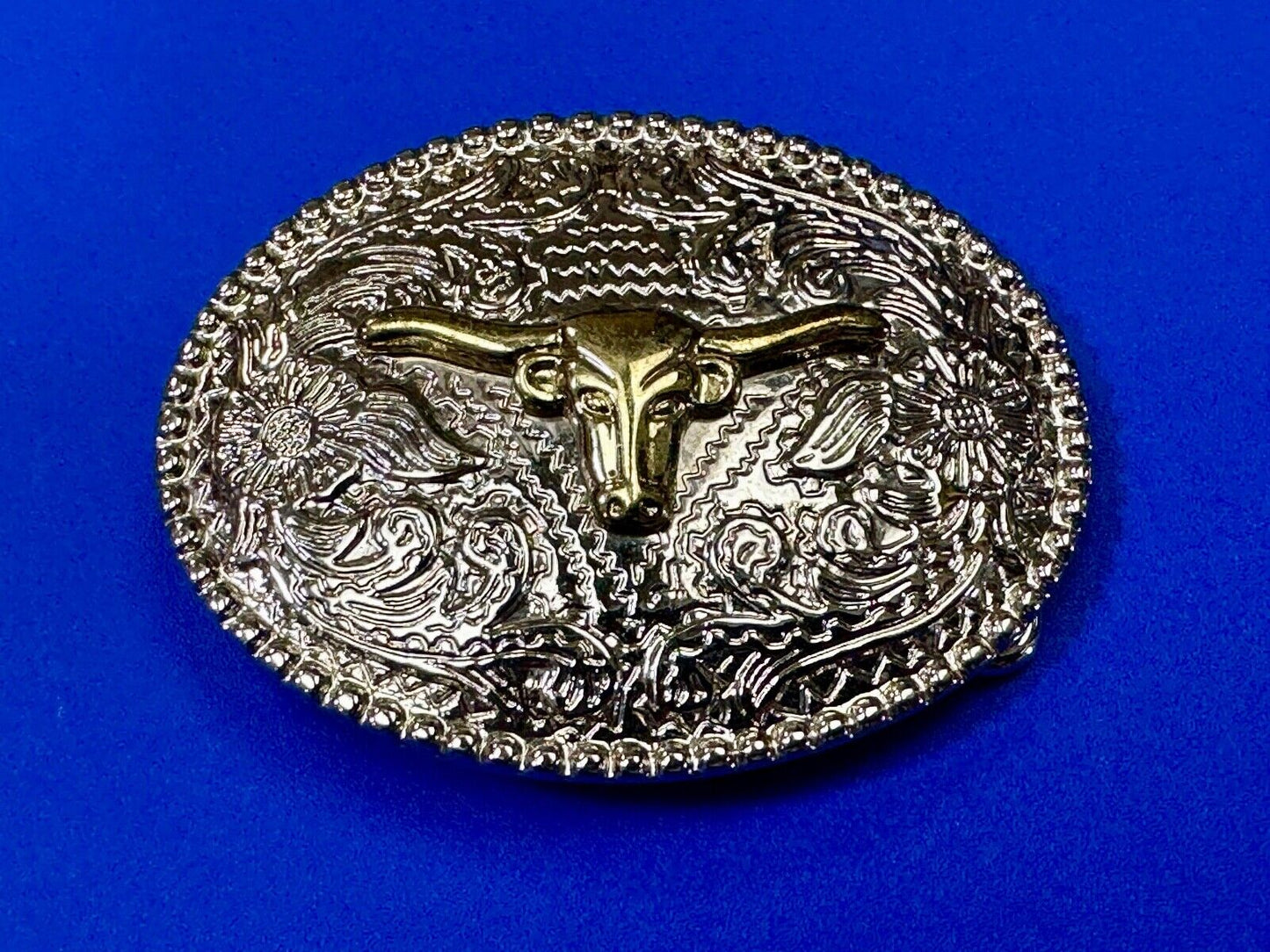 The Longhorn cow steer - cowboys cowgirls western two color oval belt buckle