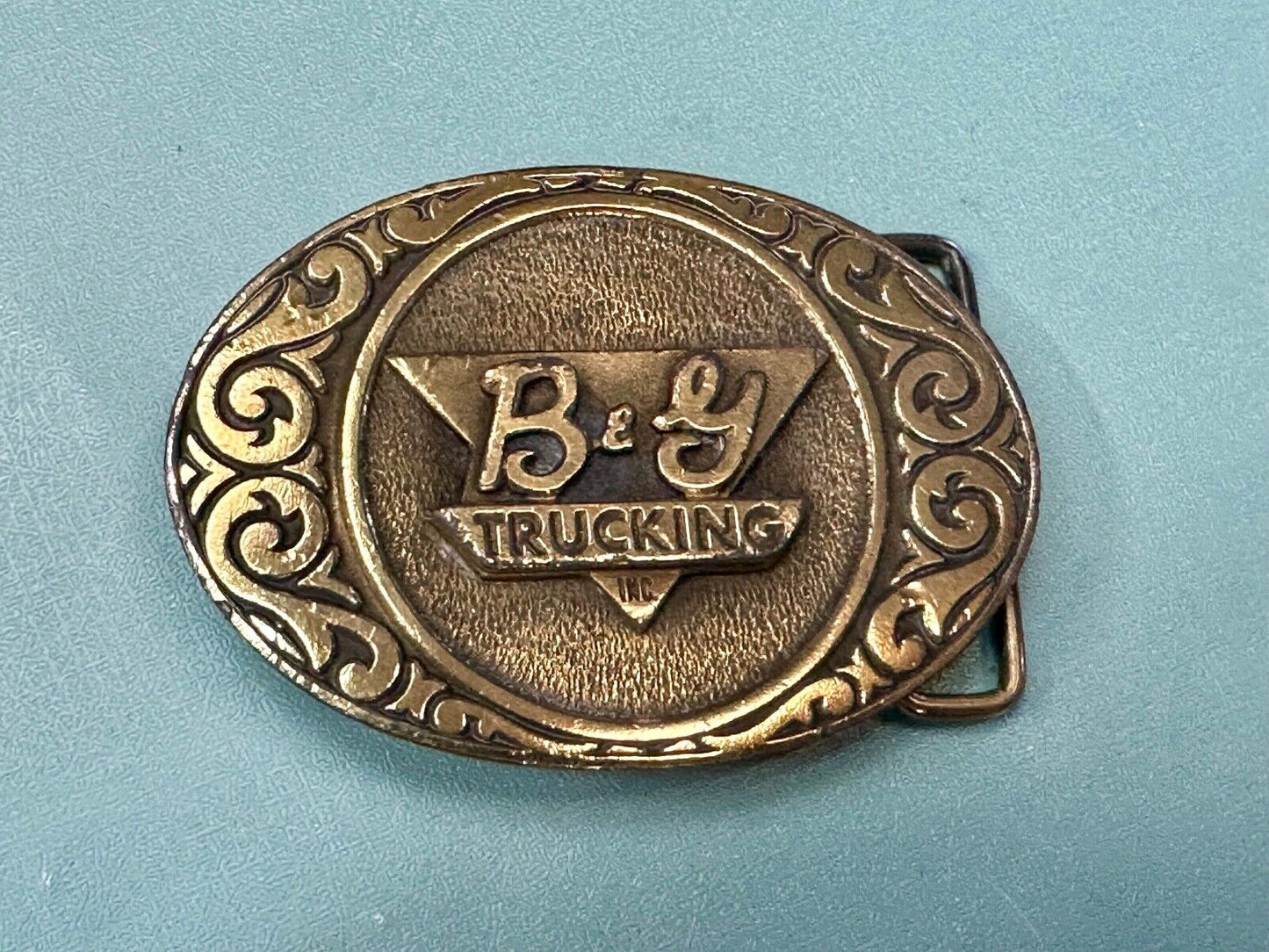 Vintage B & Y Trucking Western Promotional Advertising belt buckle