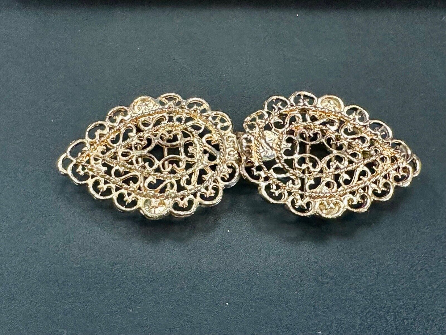2 Pc interlocking Ribbon Filigree Open Cut-Out Gold Tone Small Belt Buckle