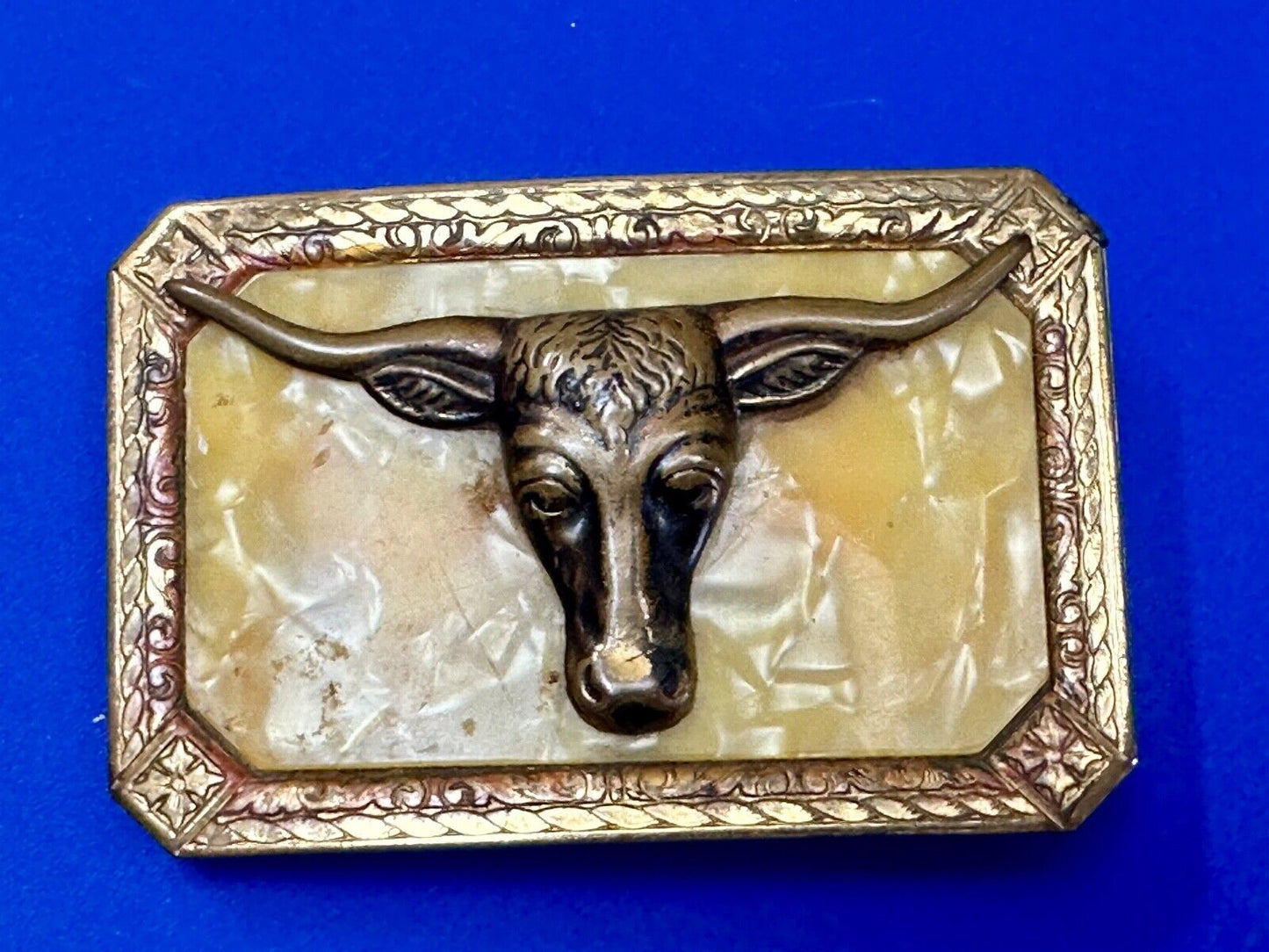 Texas Longhorn - Western Retro Yellow Color Swirl on gold tone Belt Buckle