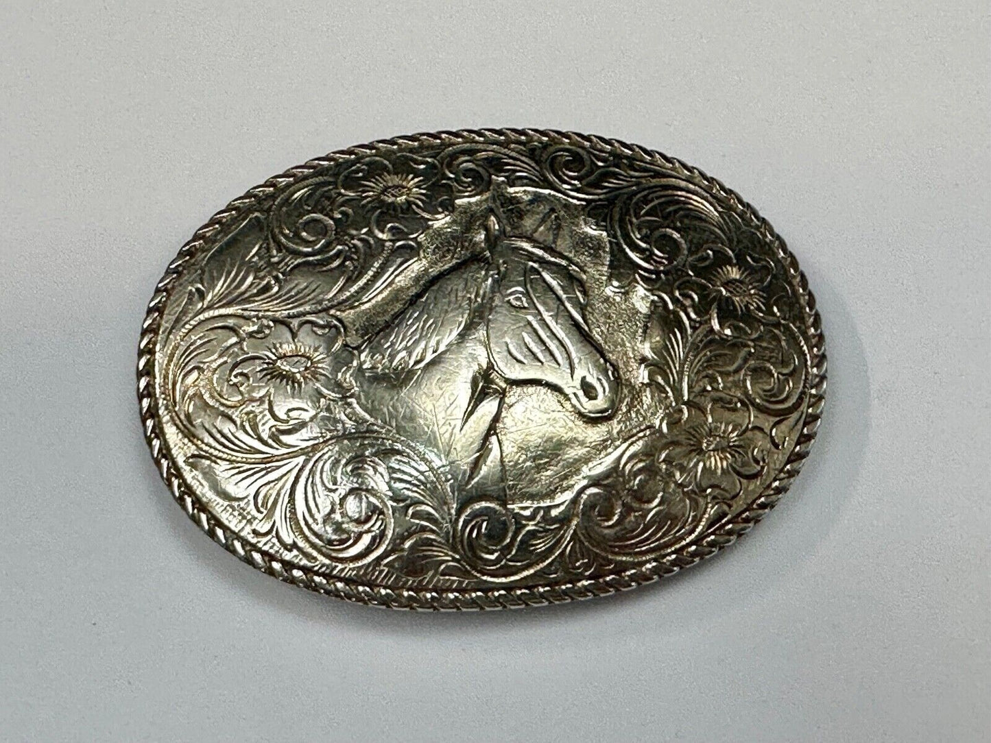 Beautiful large ornate HORSE BUST HEAD on engraved flower swirl belt buckle