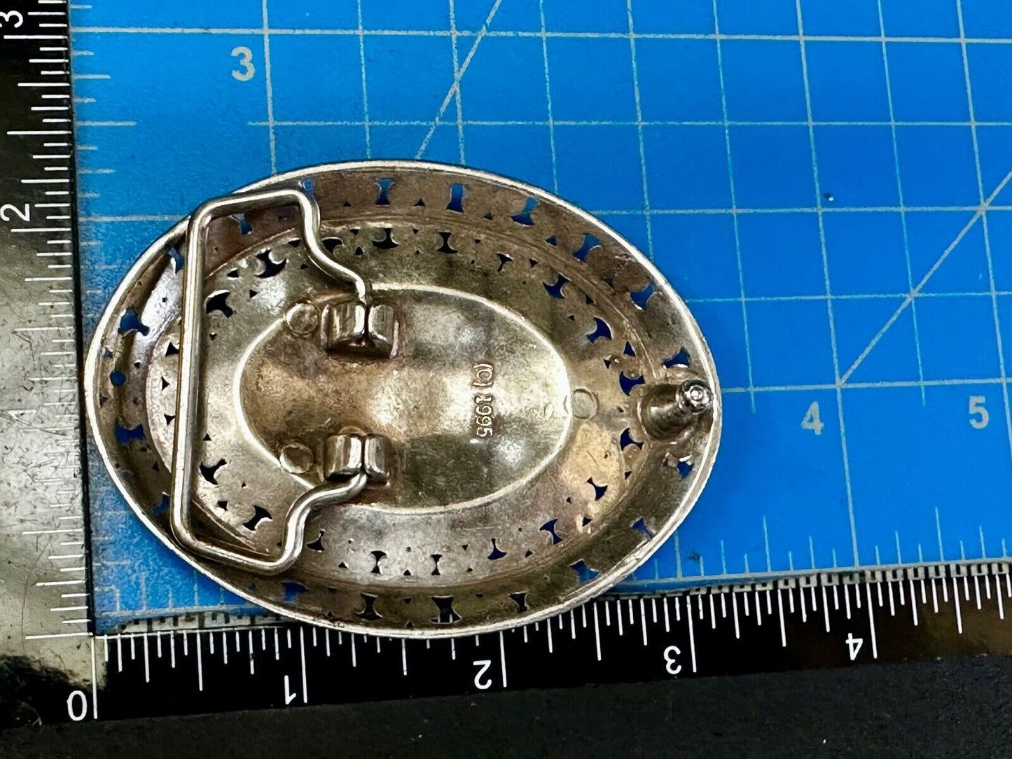Unique silver color see through oval ornate Belt Buckle