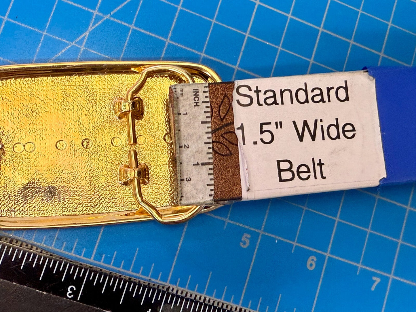 Basket Weave Mesh Pattern on Gold Color Western Style Belt Buckle