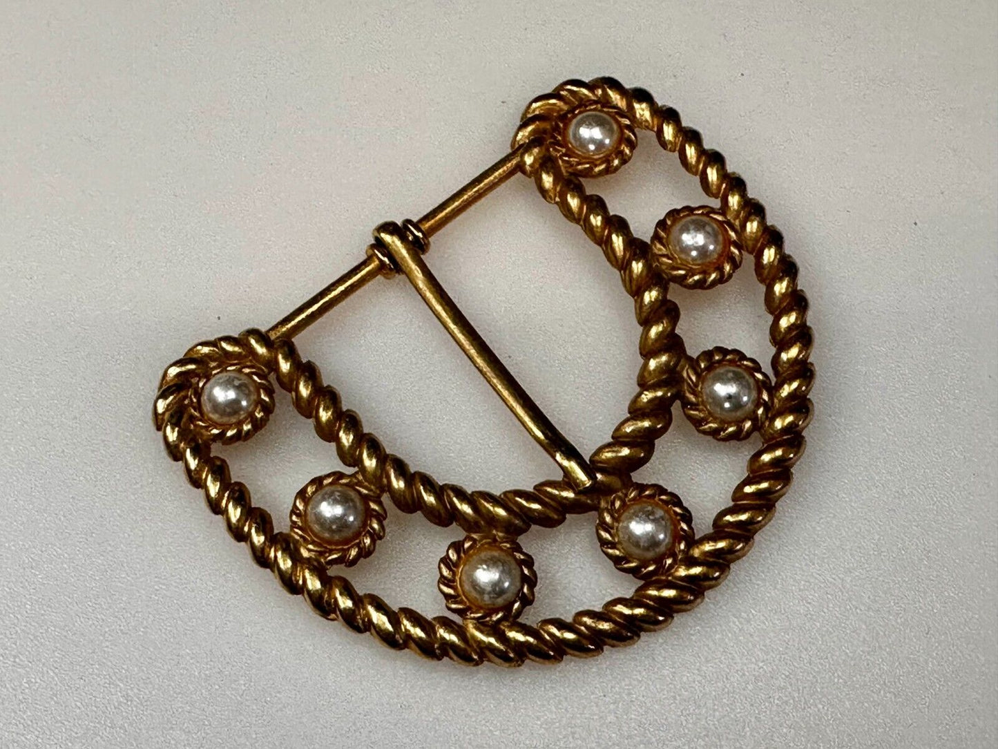 Beautiful Faux Pearl Openwork Rope Border Gold Tone Replacement Belt Buckle