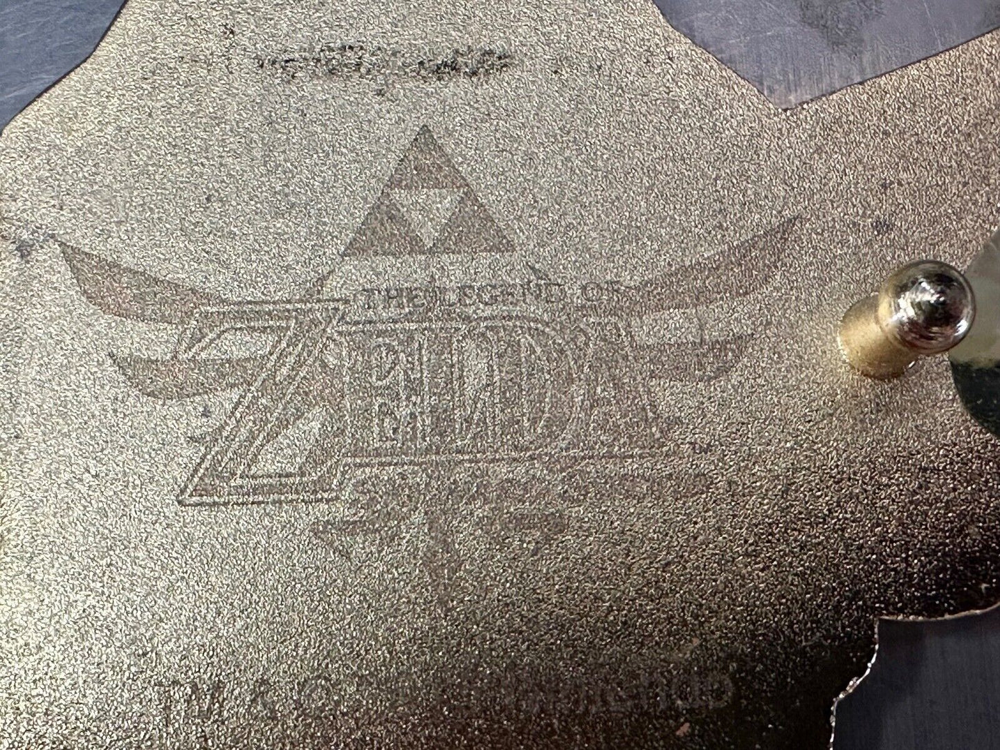 The Legend Of Zelda Black Golden Crest Triforce 2015 Nintendo Belt Buckle Hylian
