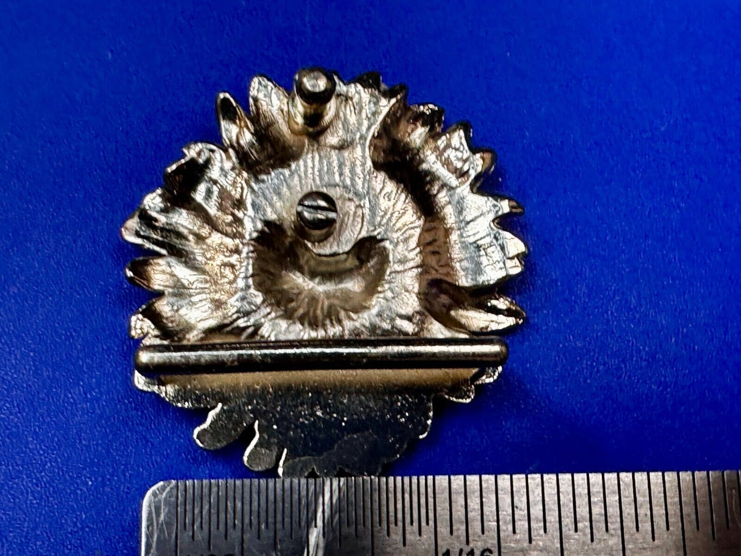 Beautiful Sunflower Small Cutout Figural Silver Tone Vintage Belt Buckle
