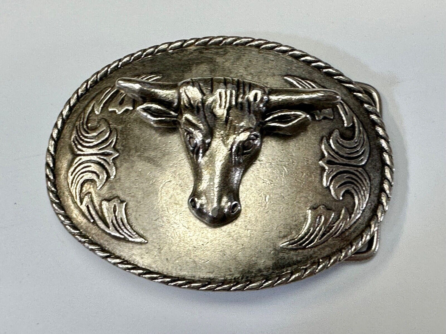 The Longhorn cow steer - cowboys cowgirls western oval silver tone belt buckle