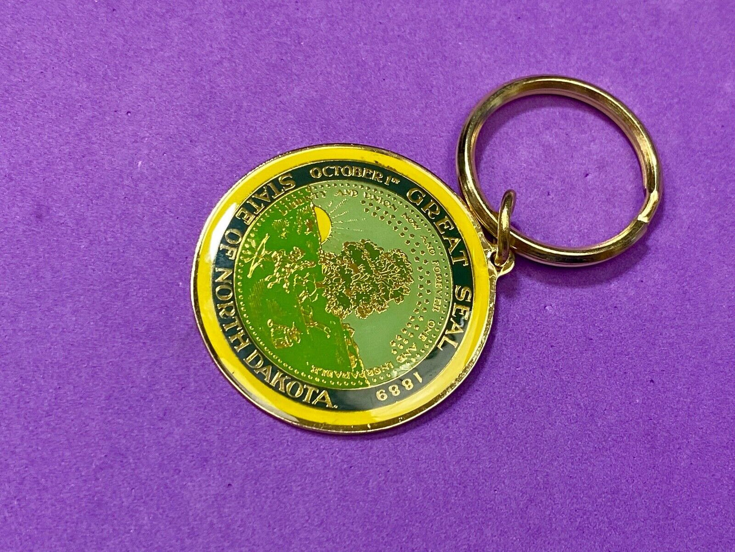 The Great State Seal of North Dakota Souvenir Keychain - Key Ring Chain