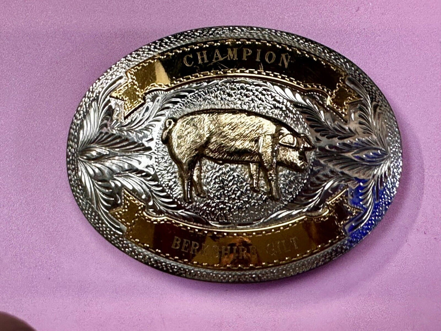 Berkshire Gilt Pig Breed Show Champion Ribbon Trophy Award Design Belt Buckle