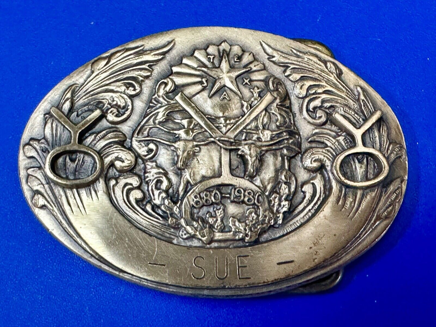 TEXAS NAME SUE 1880 - 1980 100 year celebration star longhorn belt buckle