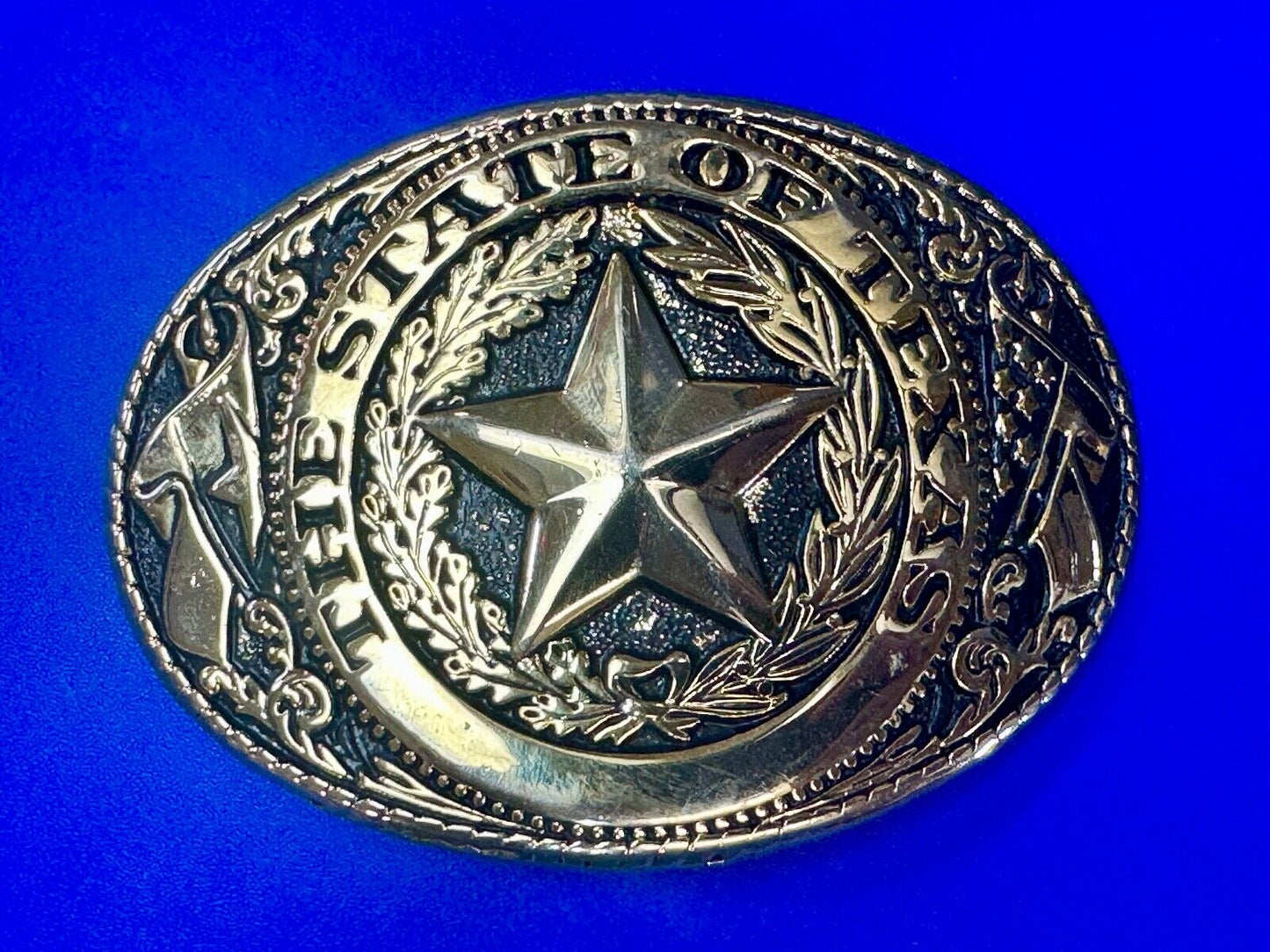 The Great State of Texas Star & Flag gold & black color western belt buckle