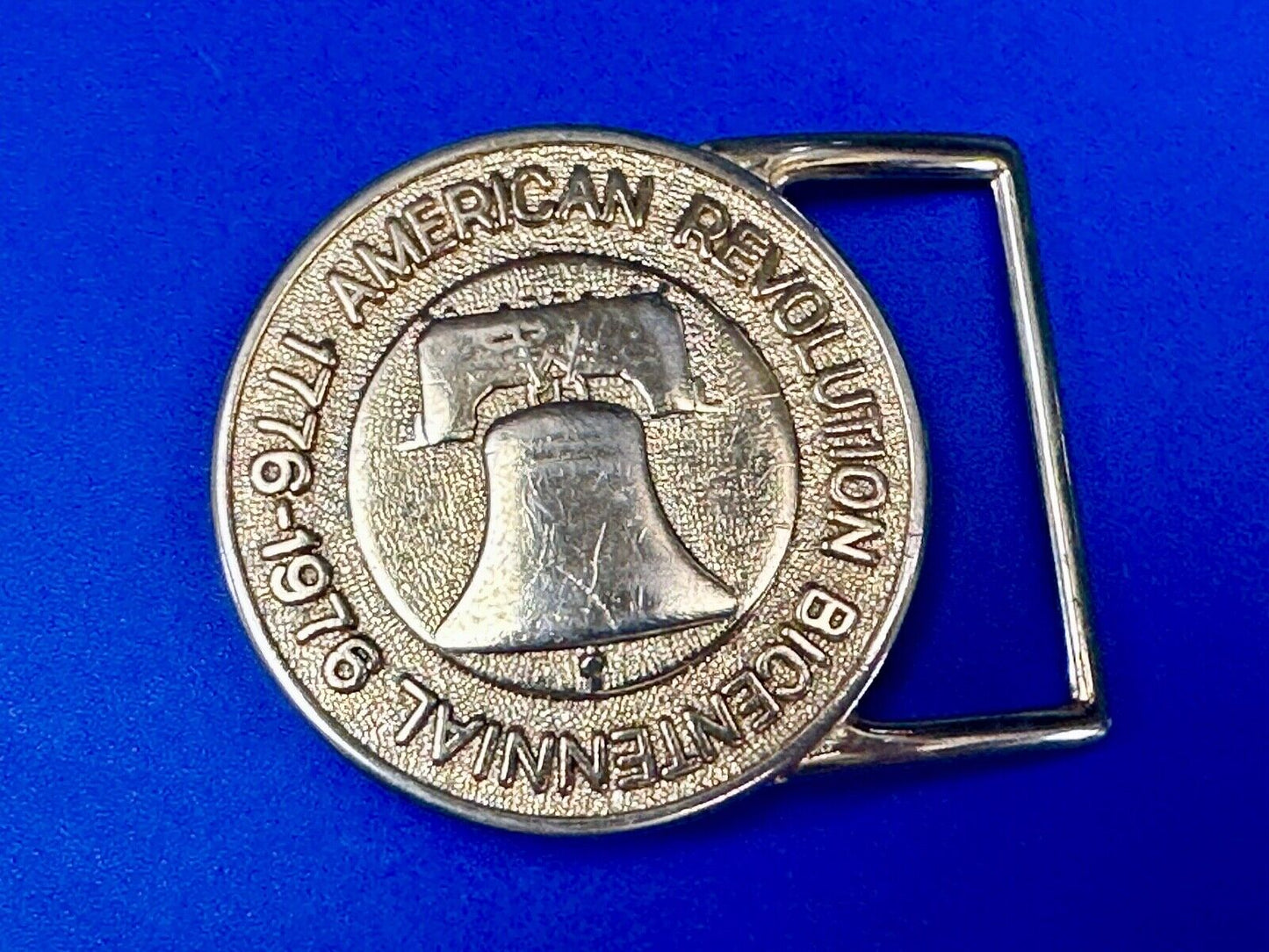 American Revolution bicentennial liverty bell round gold tone belt buckle