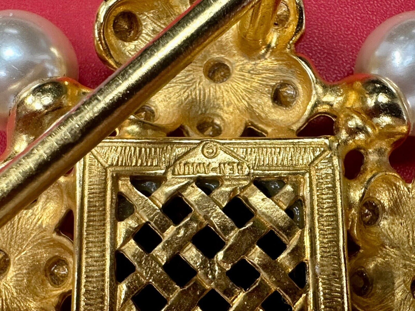 BEN AMUN, Czech Glass / Stone / Jeweled Large Vintage Beautiful belt buckle