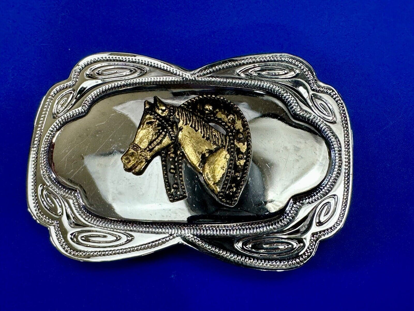 Beautiful Horse head / lucky horseshoe - two tone reflective belt buckle