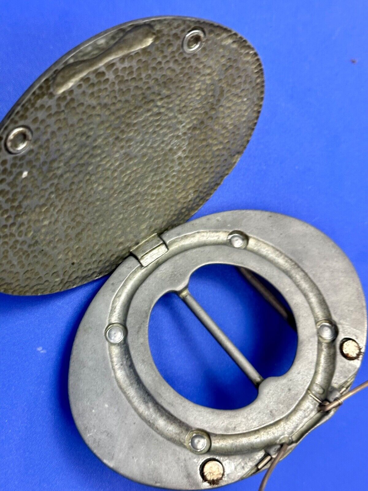 Bev Buckle The Beer Beverage Can Holder Belt Buckle - Perfect Gift Idea!