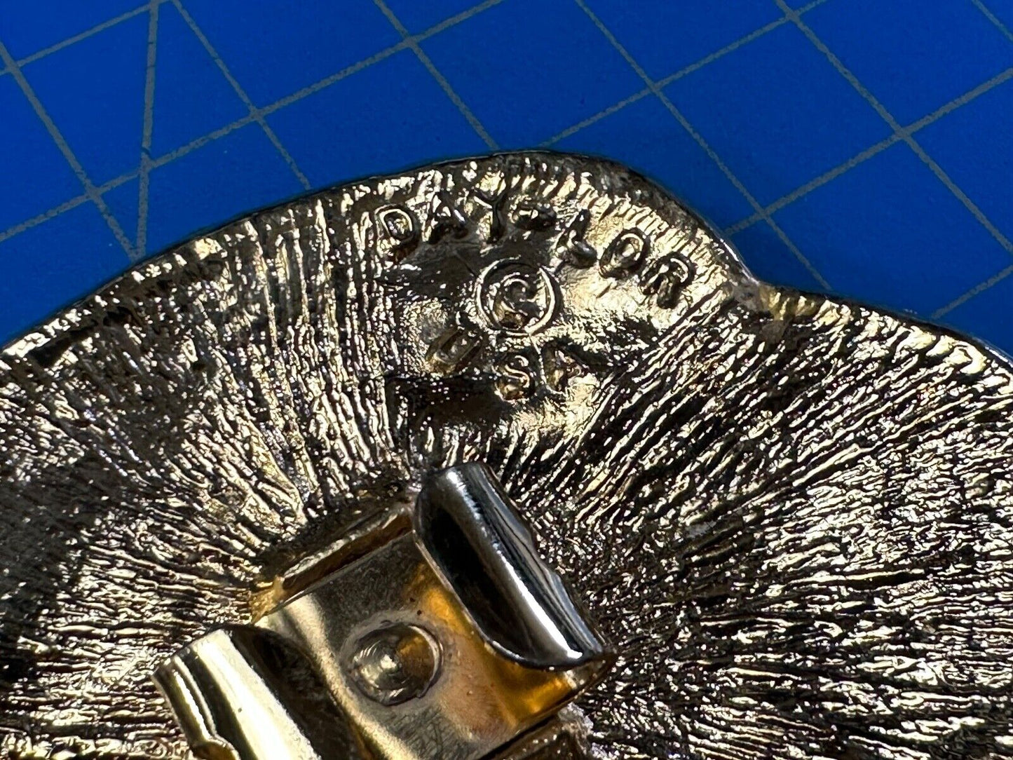 Black Enamel on gold tone 80s USA Day-Lor scarf belt slide buckle