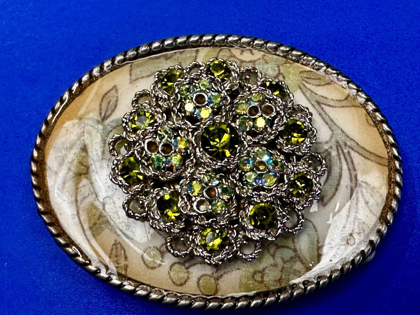 Beautiful Chunky Centerpiece Flower Pattern Rhinestone Accented IVAN Belt Buckle