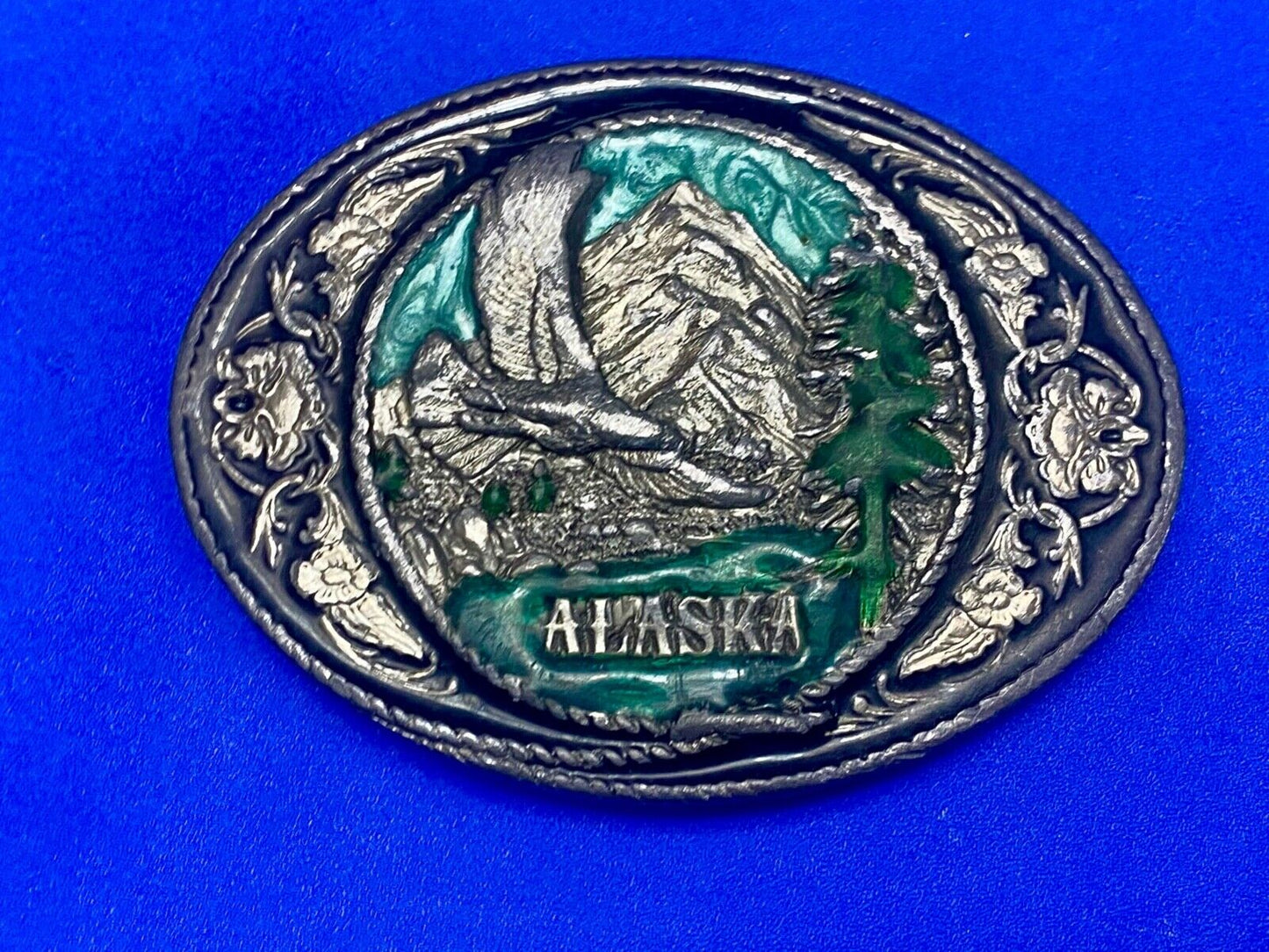 Vintage 1991 The State of Alaska Wildlife Nature belt buckle by Siskiyou