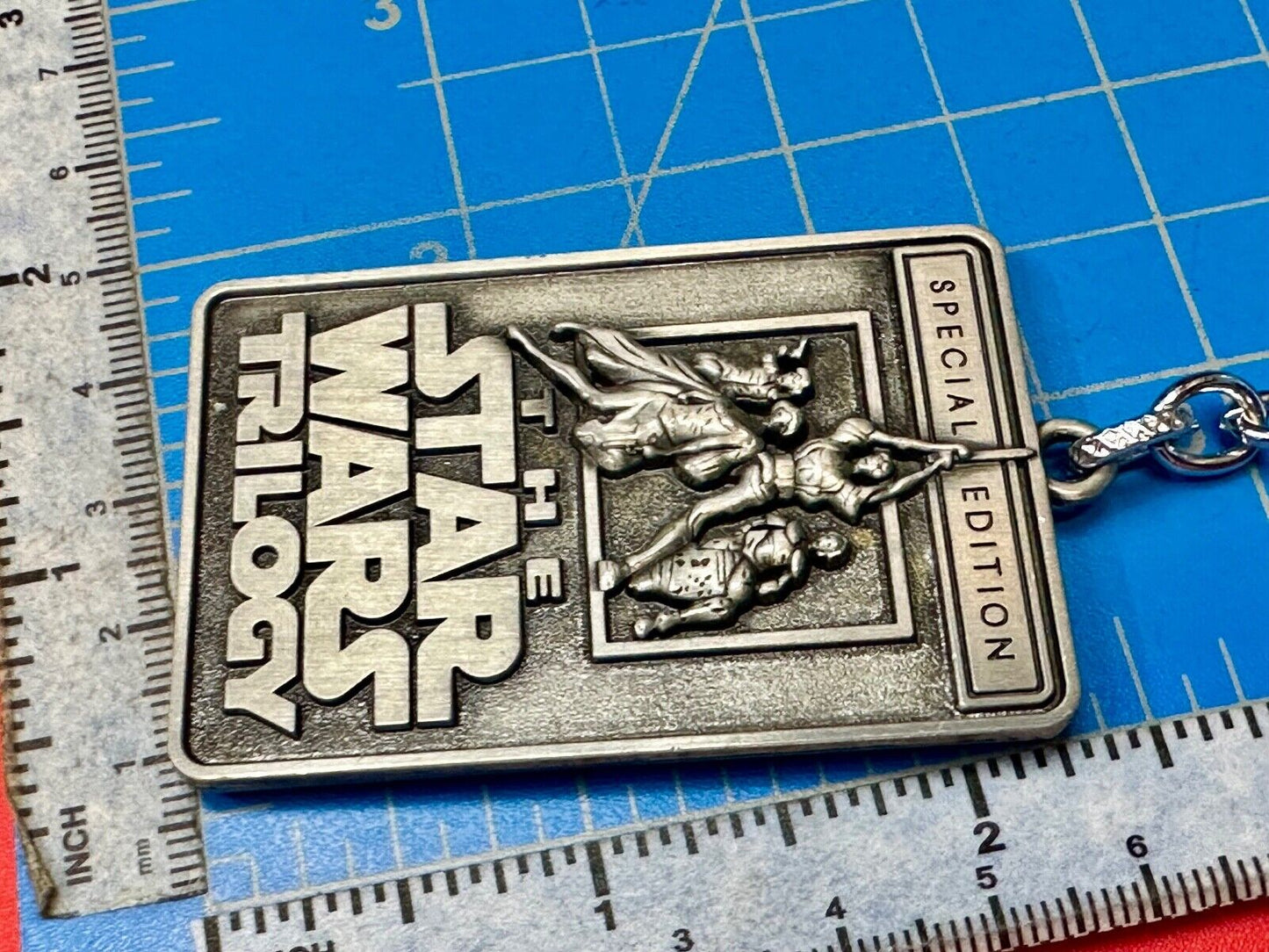 The Star Wars Trilogy Logo Emblem NOS Keychain!